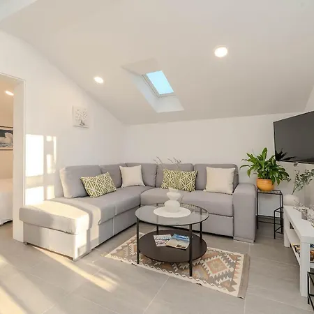 2 Bedroom Cozy In * Nin
