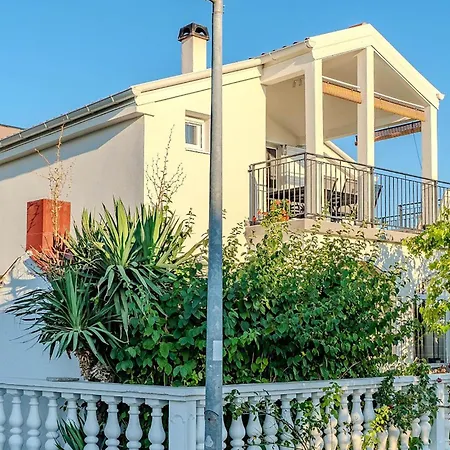 2 Bedroom Cozy In Nin