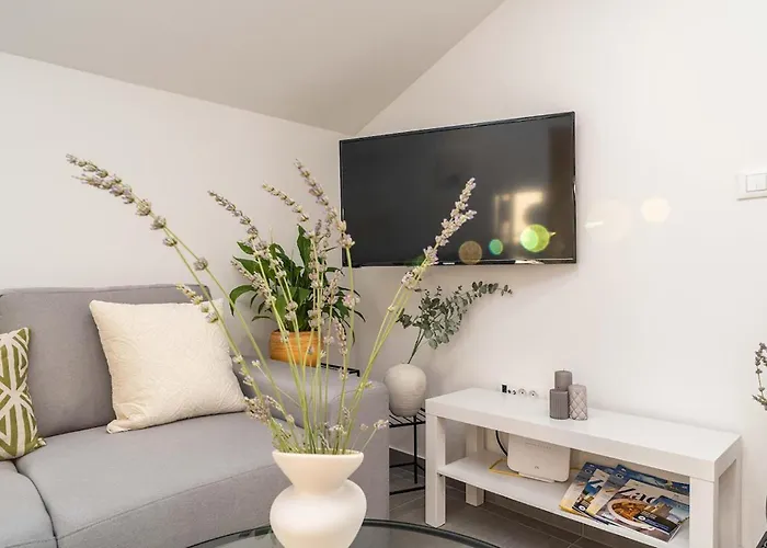 In With Wifi Apartment *