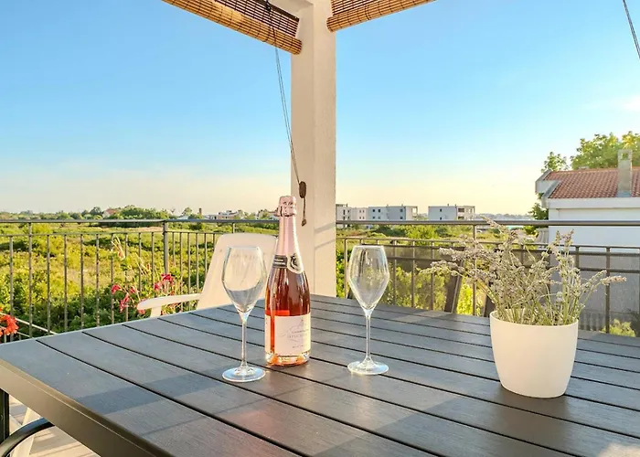 In With Wifi Apartment *